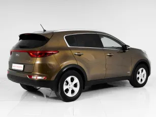 Kia  6