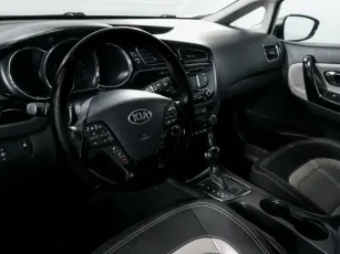 Kia  10