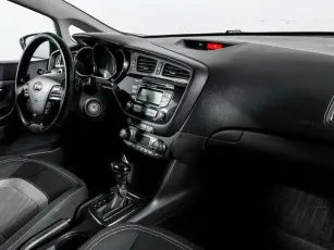 Kia  8