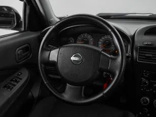 Nissan  15
