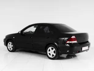 Nissan  4