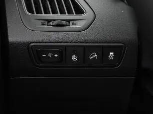 Hyundai  11