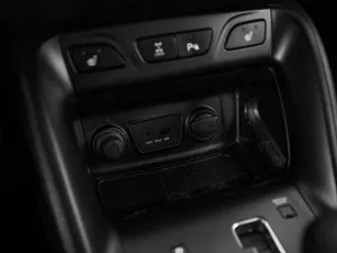 Hyundai  16