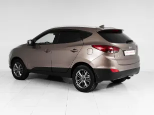 Hyundai  6