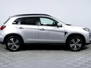 Mitsubishi  4