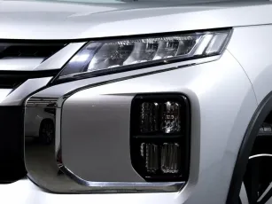 Mitsubishi  7