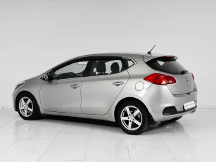 Kia  6