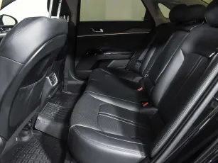 Kia  17