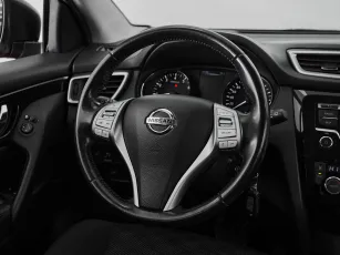 Nissan  10