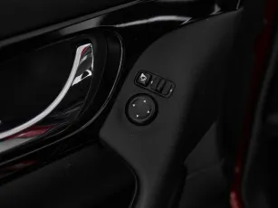Nissan  12