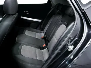 Kia  11