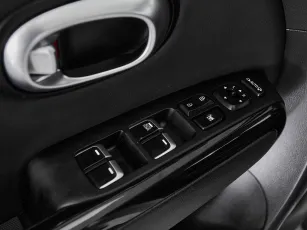 Kia  11