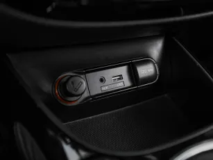 Kia  16