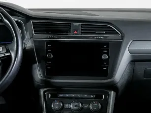 Volkswagen  9