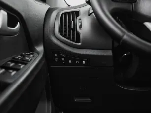 Kia  11