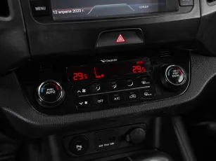 Kia  13