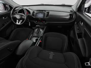 Kia  9