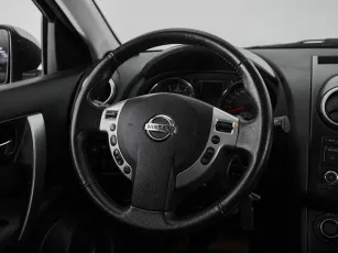 Nissan  10
