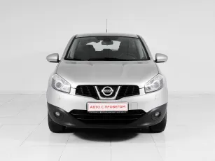 Nissan  2