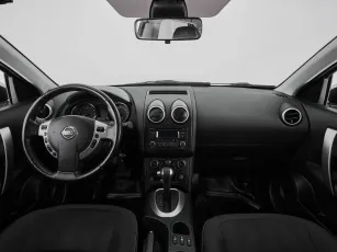Nissan  8