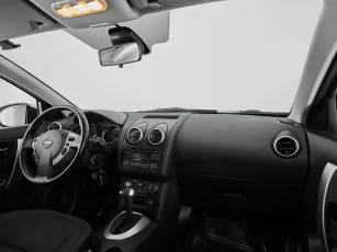 Nissan  9