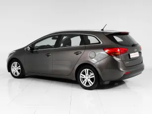 Kia  4