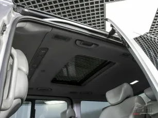 Hyundai  12