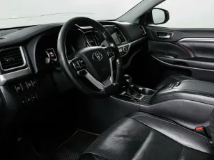 Toyota  10