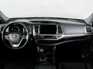 Toyota  9