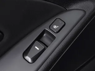 Hyundai  12