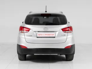Hyundai  6