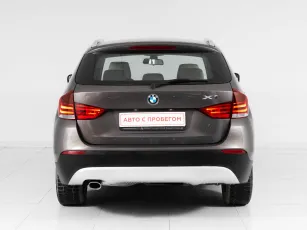 BMW  6