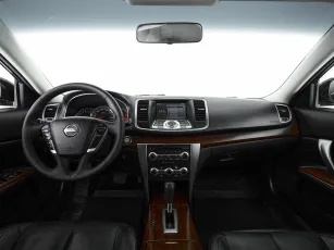 Nissan  8
