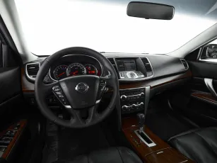Nissan  9