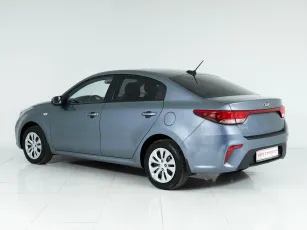 Kia  4