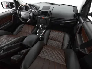 Land Rover  10