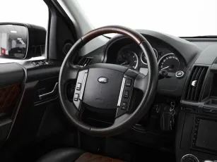Land Rover  11