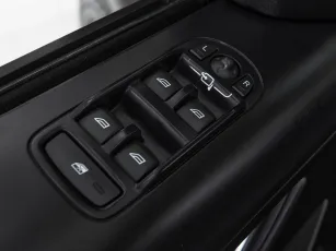 Land Rover  13