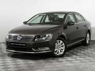 Volkswagen Passat,  B7