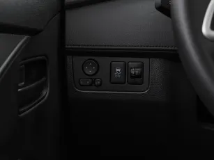 Mitsubishi  11