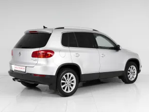 Volkswagen  6