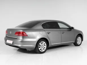 Volkswagen  6