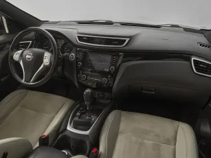 Nissan  10