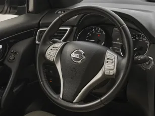 Nissan  11