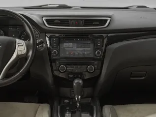 Nissan  15