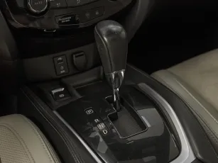 Nissan  17