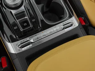 Kia  25