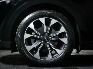Kia  8