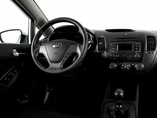 Kia  6
