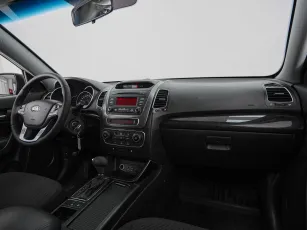 Kia  9